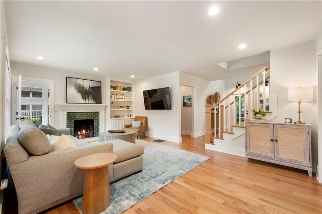 790 Highland Terrace NE