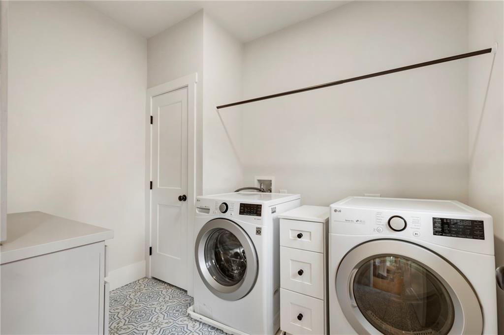 790 Highland Terrace NE