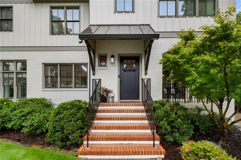 790 Highland Terrace NE