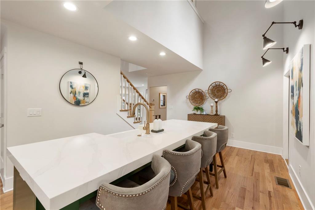 790 Highland Terrace NE