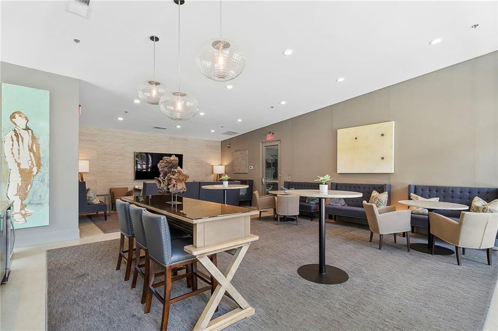 905 Juniper Street NE Unit 116