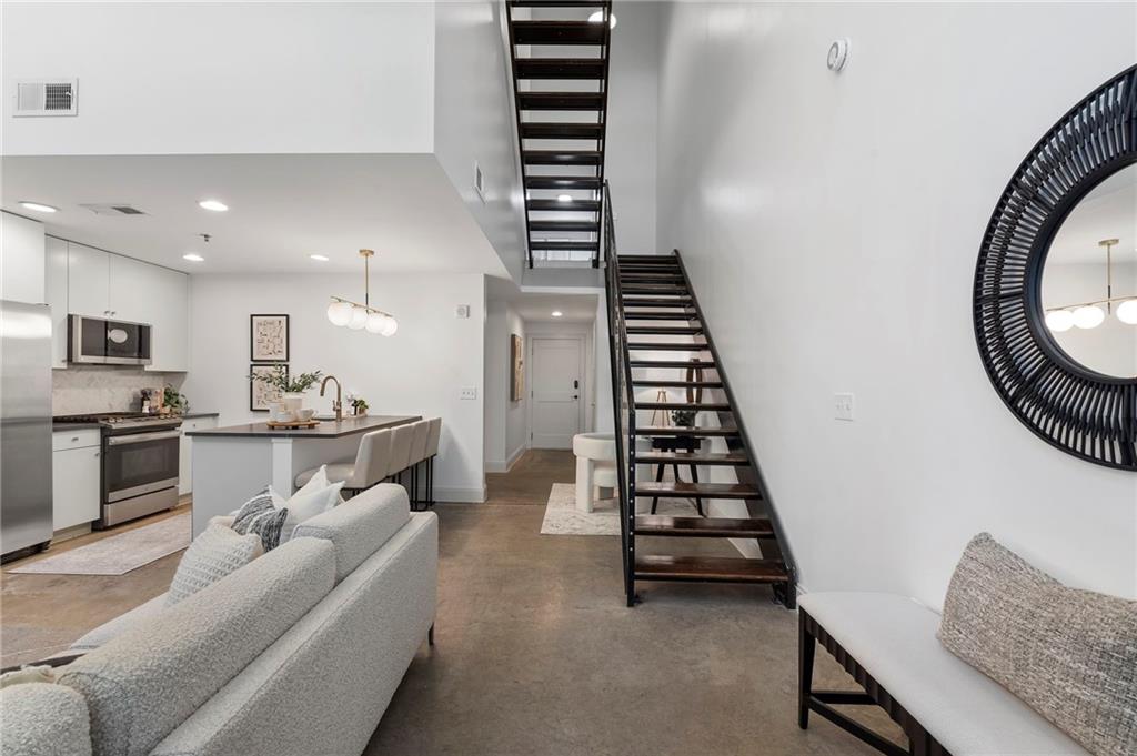 905 Juniper Street NE Unit 116