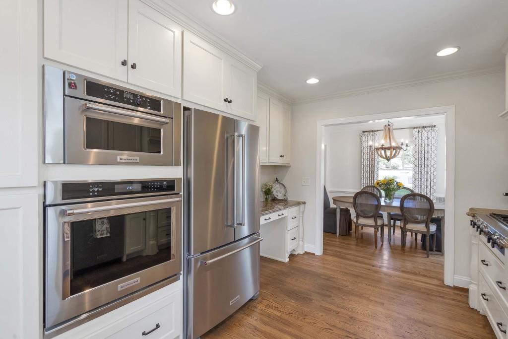 225 Midvale Drive NE