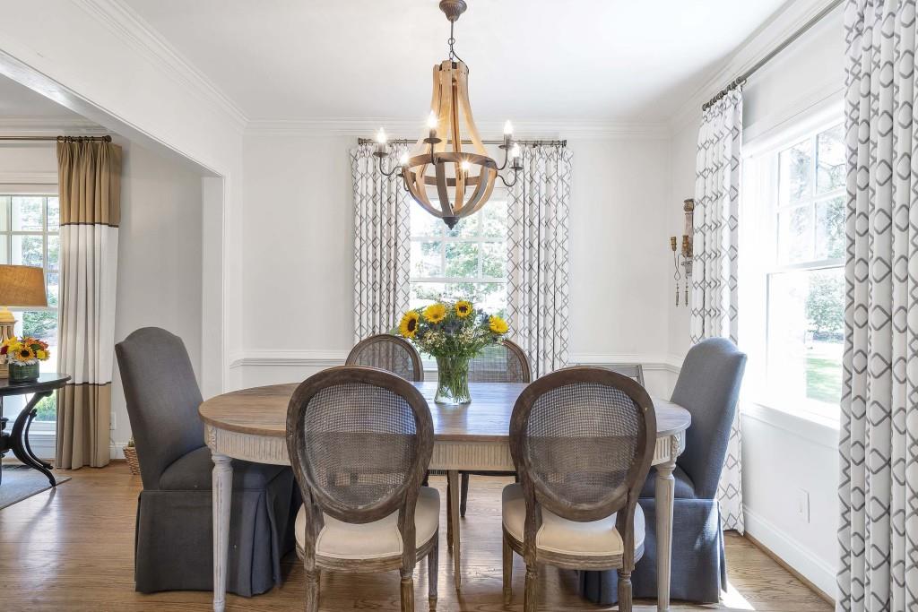 225 Midvale Drive NE