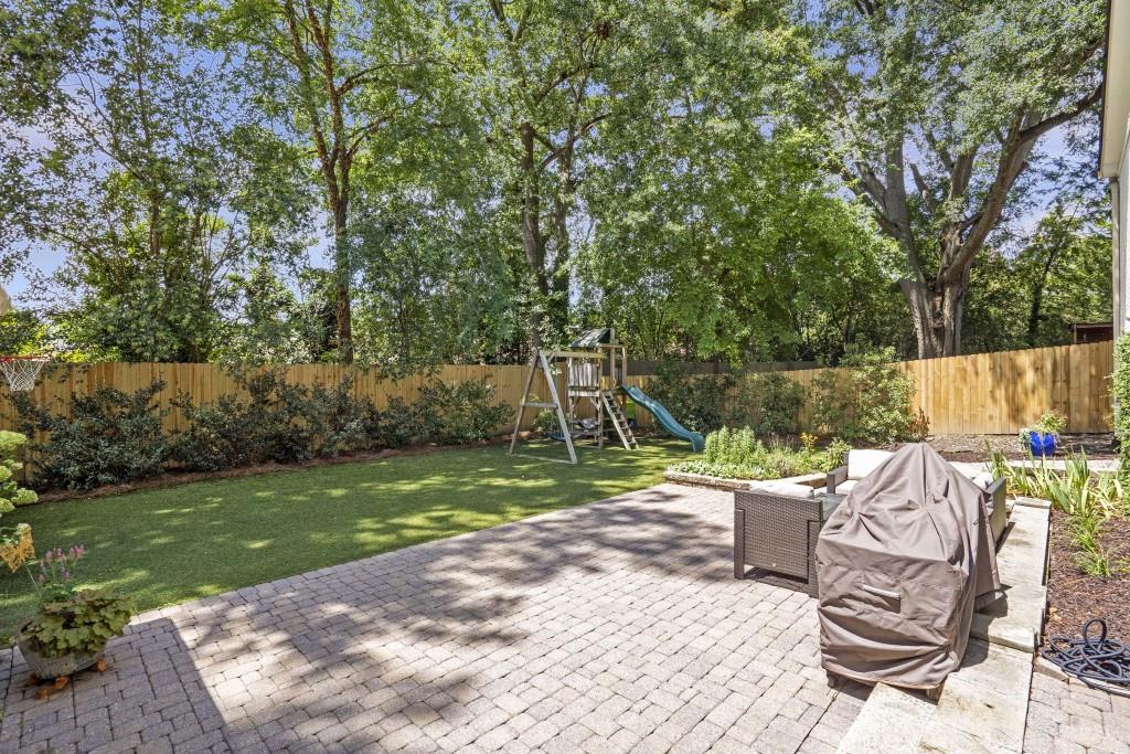 225 Midvale Drive NE