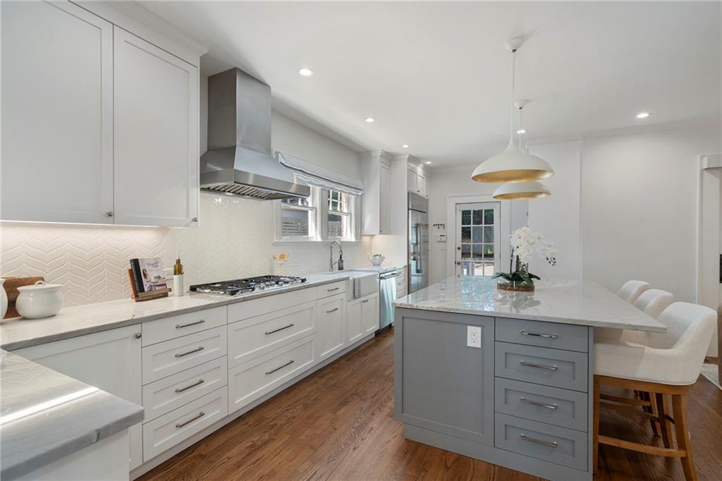 1144 Zimmer Drive NE