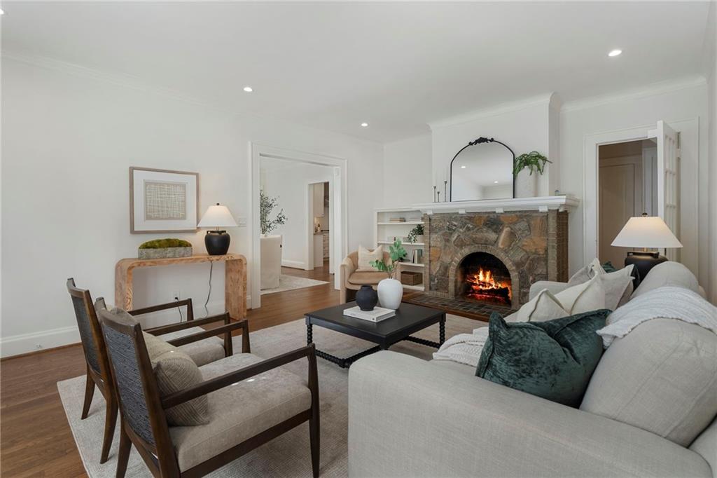 1144 Zimmer Drive NE