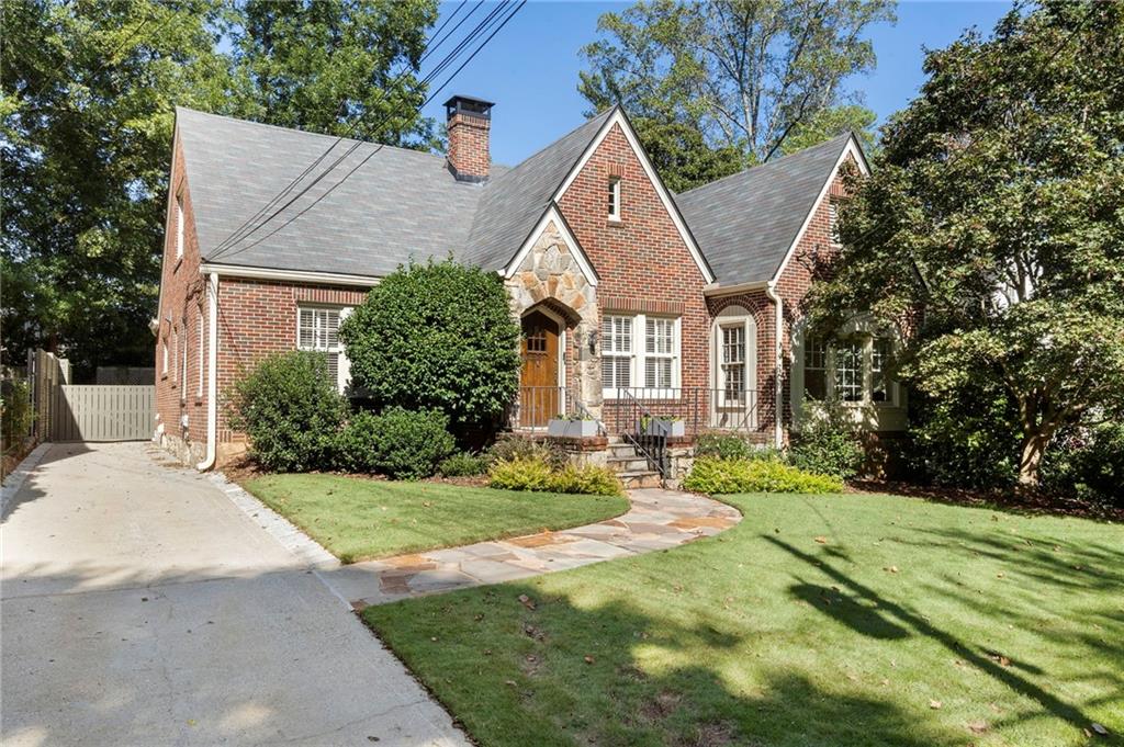 1144 Zimmer Drive NE