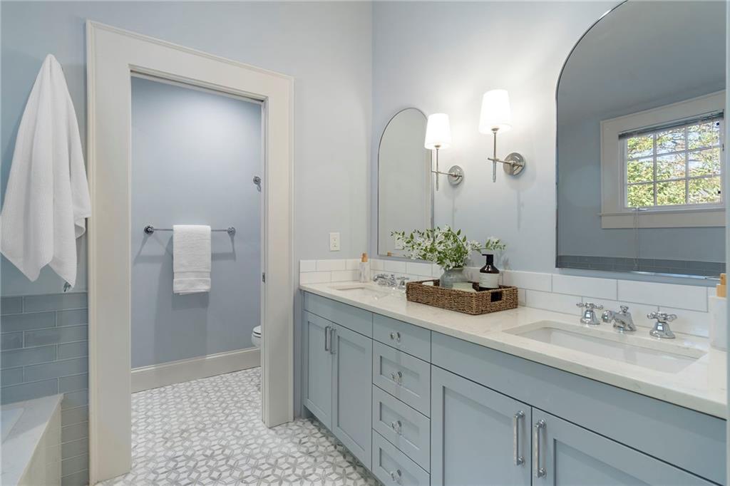 1144 Zimmer Drive NE