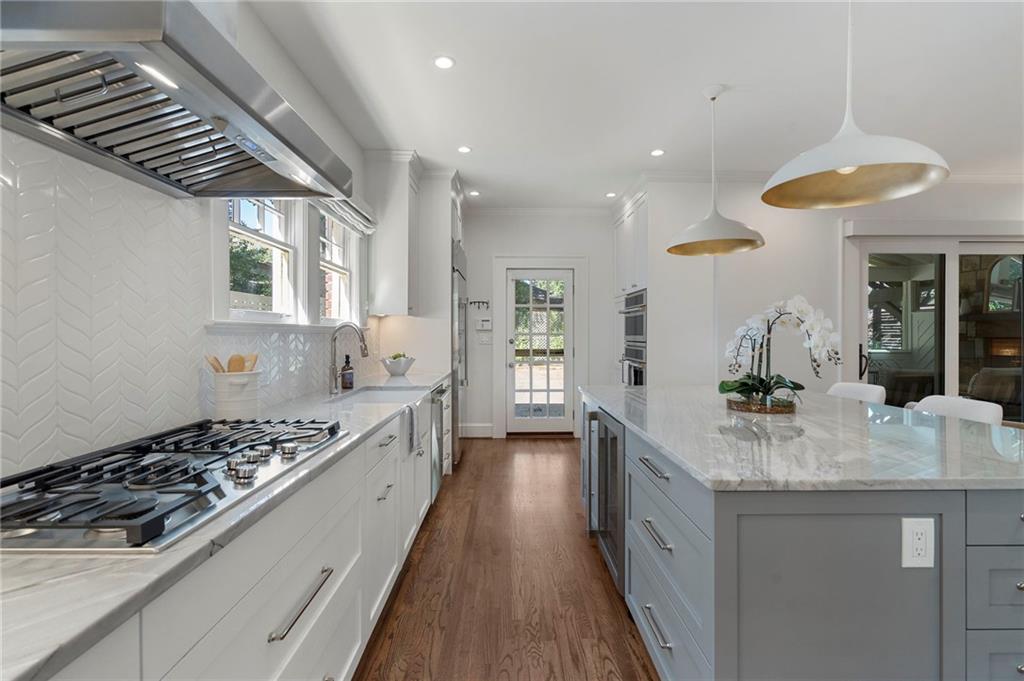 1144 Zimmer Drive NE