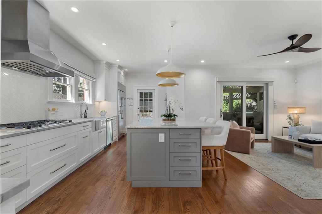 1144 Zimmer Drive NE