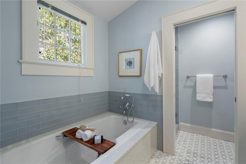 1144 Zimmer Drive NE