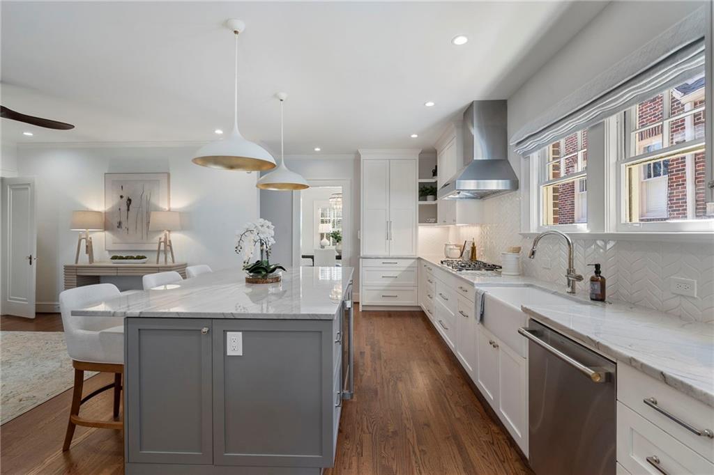 1144 Zimmer Drive NE