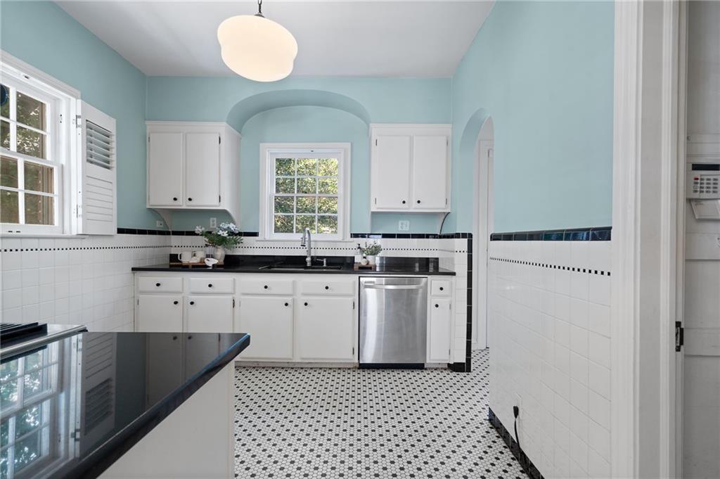 1240 Beech Valley Road NE