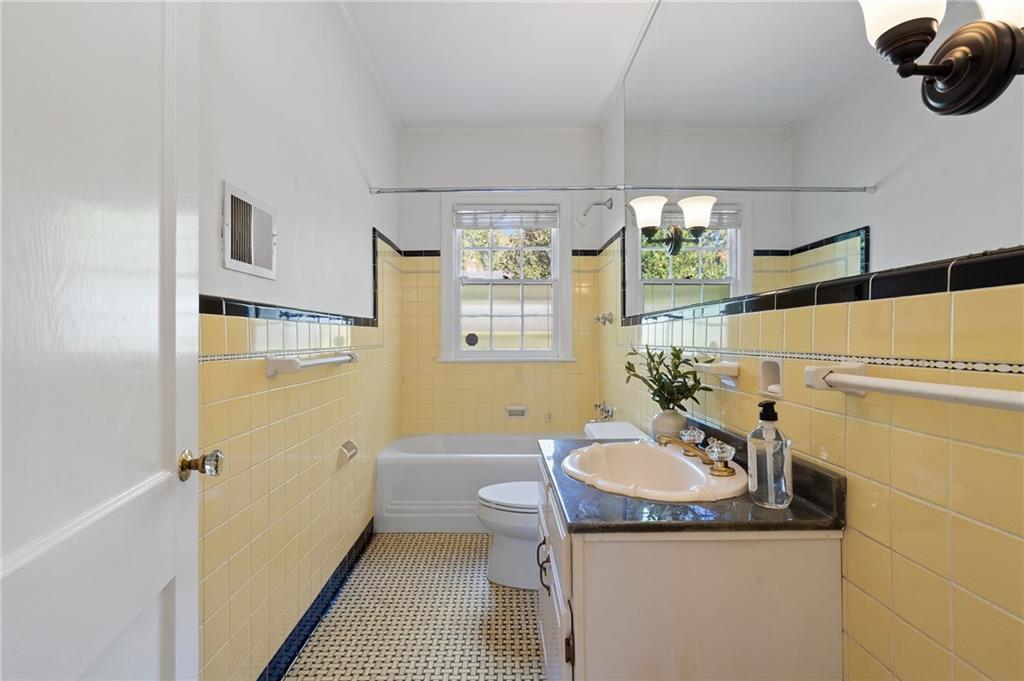 1240 Beech Valley Road NE