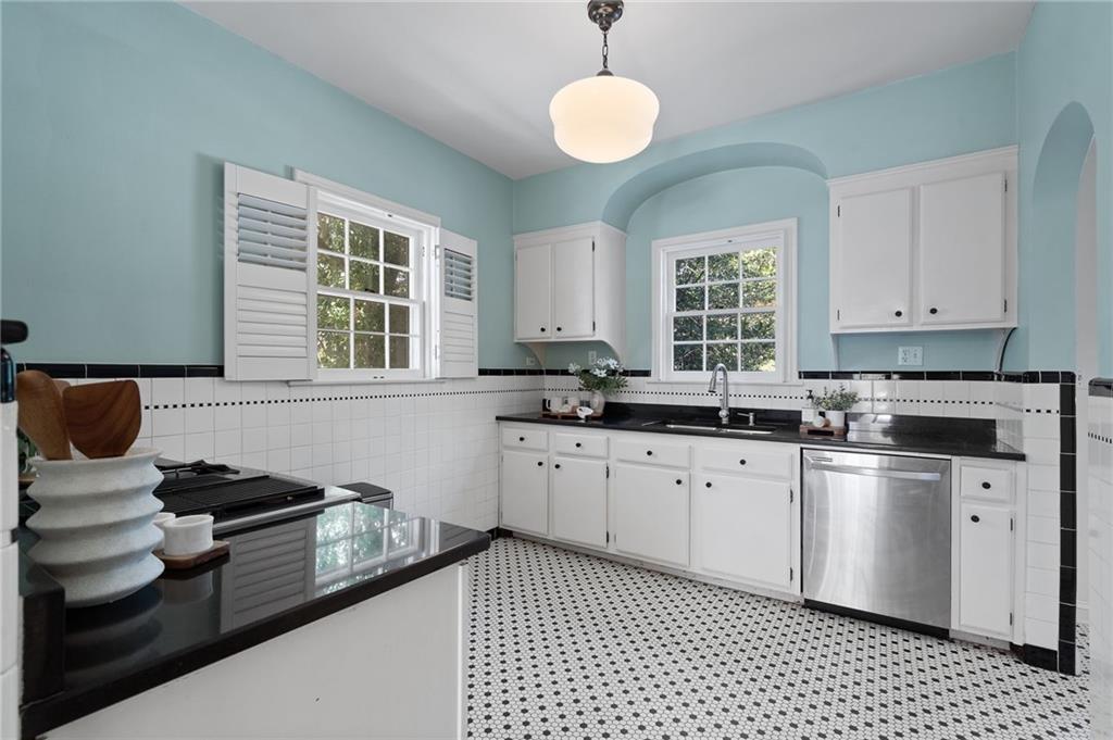 1240 Beech Valley Road NE