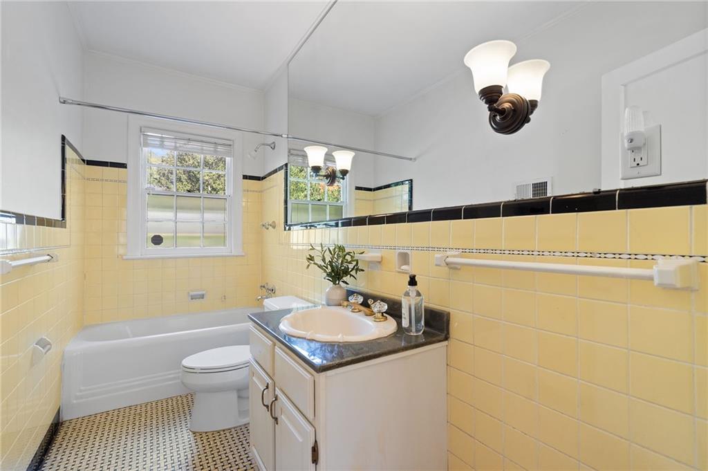 1240 Beech Valley Road NE