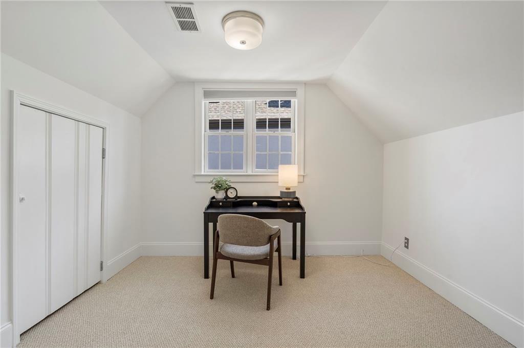 1605 Johnson Road NE