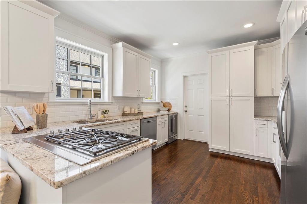 1605 Johnson Road NE