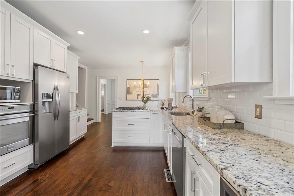 1605 Johnson Road NE