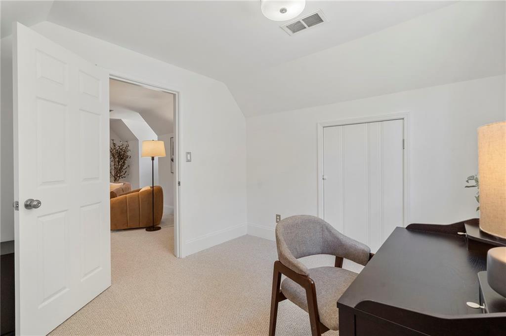 1605 Johnson Road NE