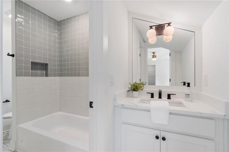 2214 Meador Avenue SE