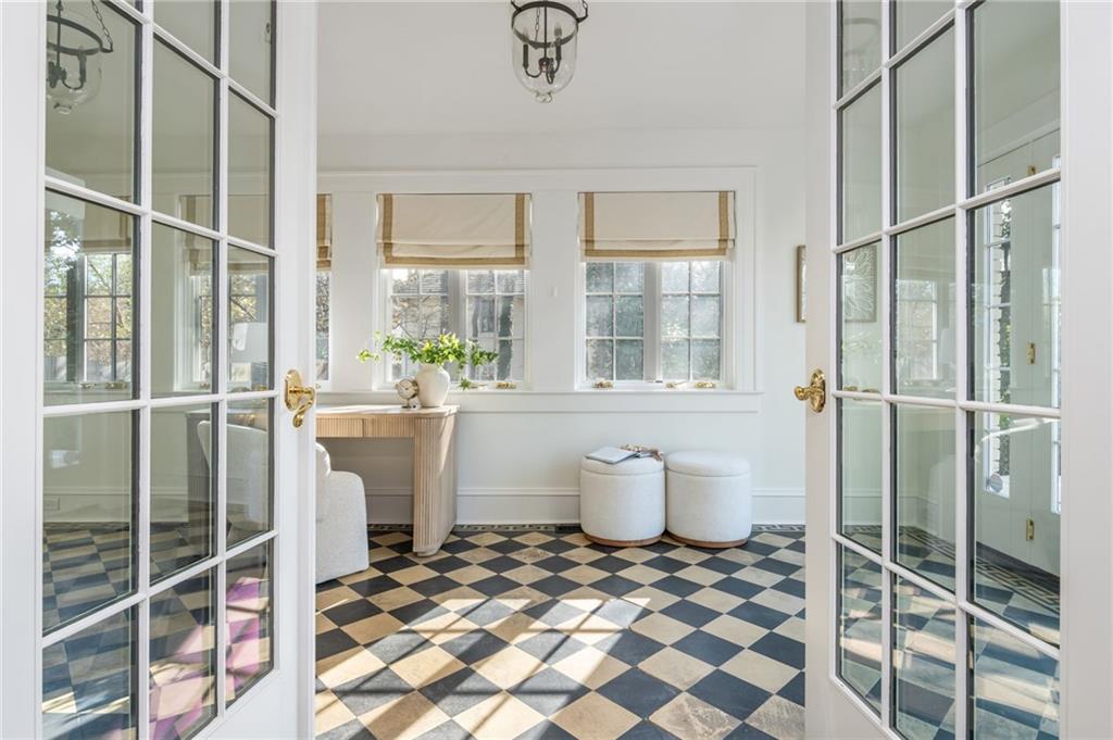 1196 Fairview Road NE