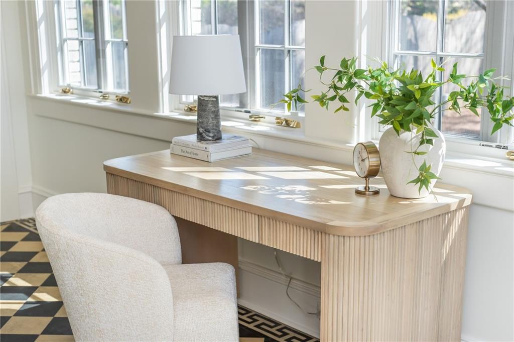 1196 Fairview Road NE