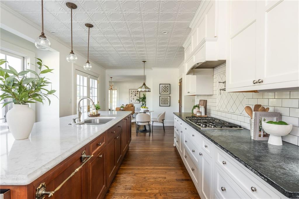 1196 Fairview Road NE