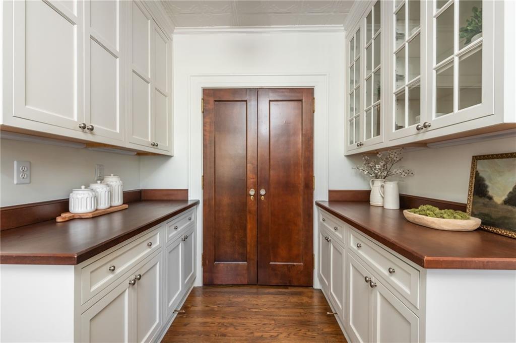 1196 Fairview Road NE