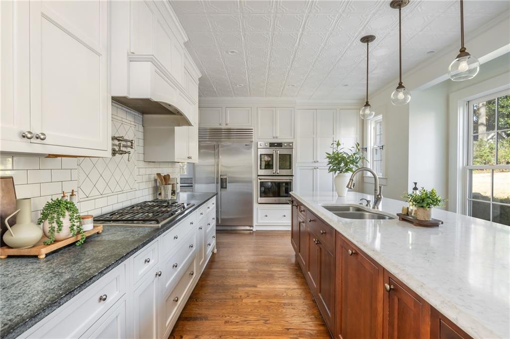 1196 Fairview Road NE