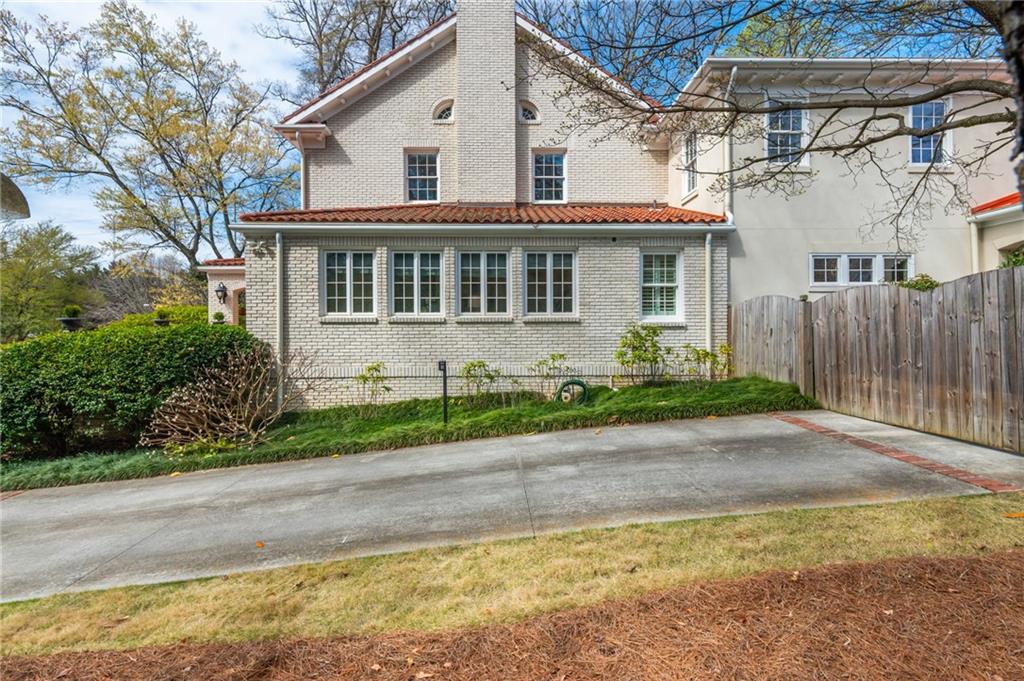 1196 Fairview Road NE