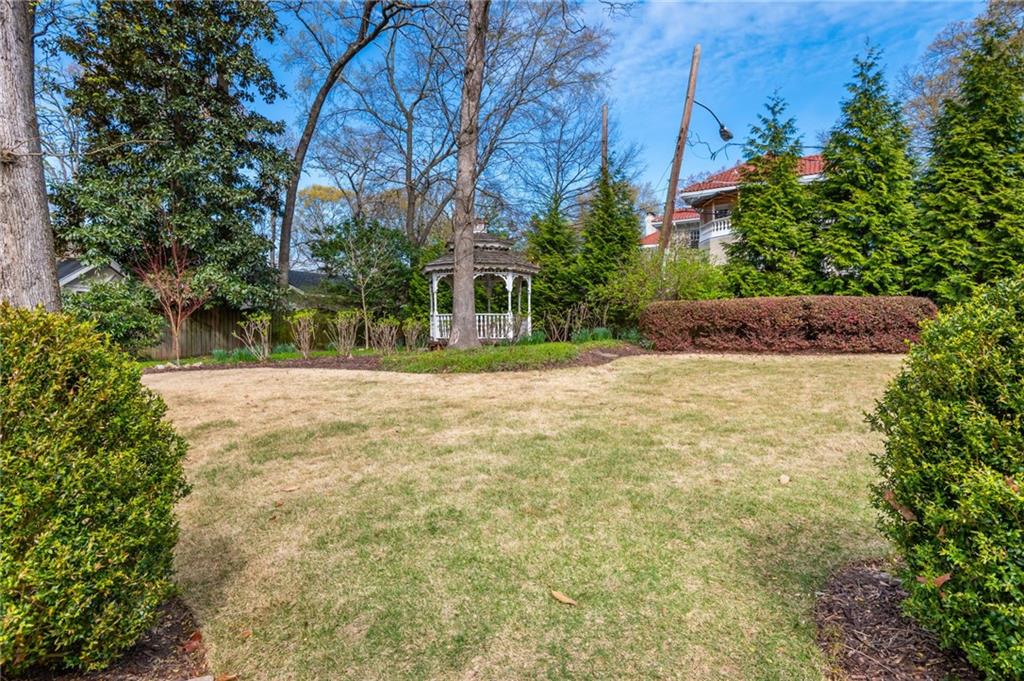 1196 Fairview Road NE