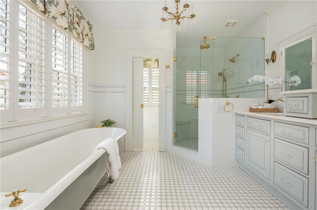 1196 Fairview Road NE