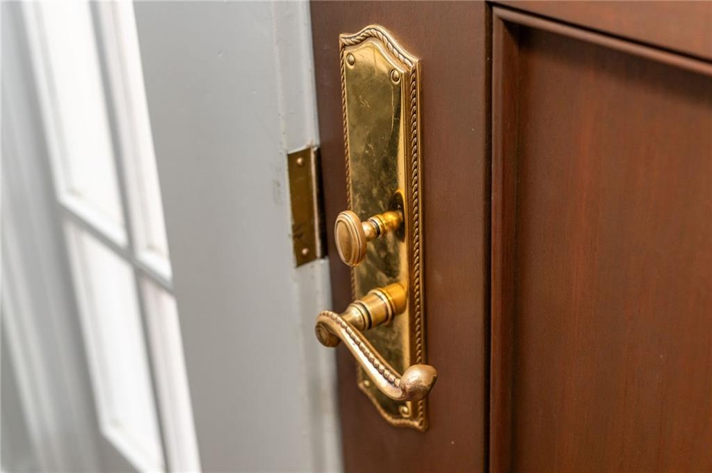 1196 Fairview Road NE