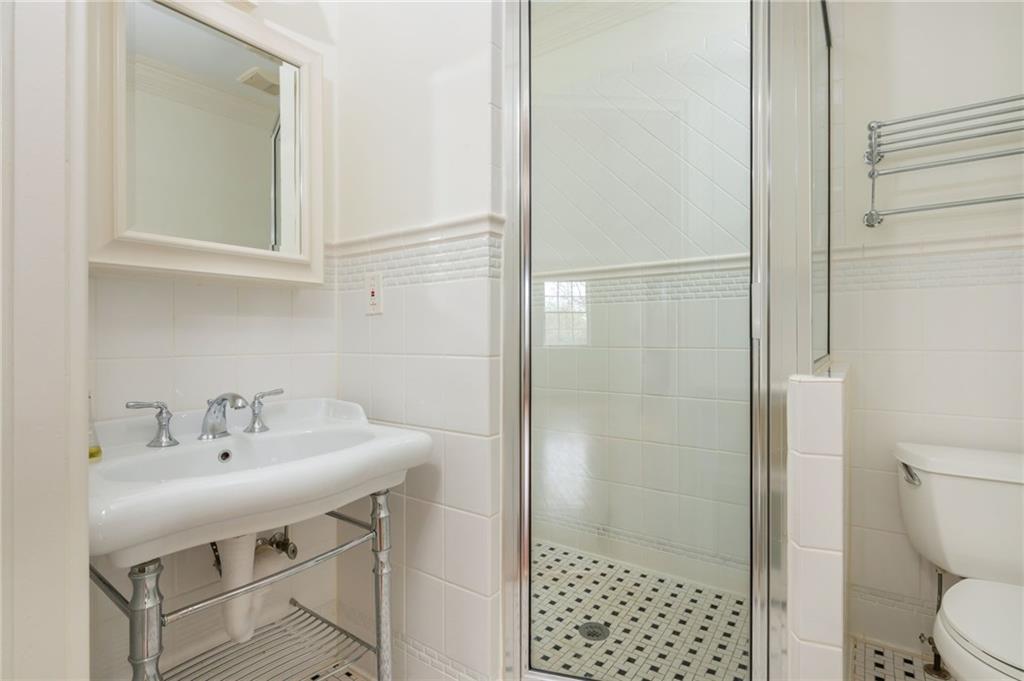 1196 Fairview Road NE