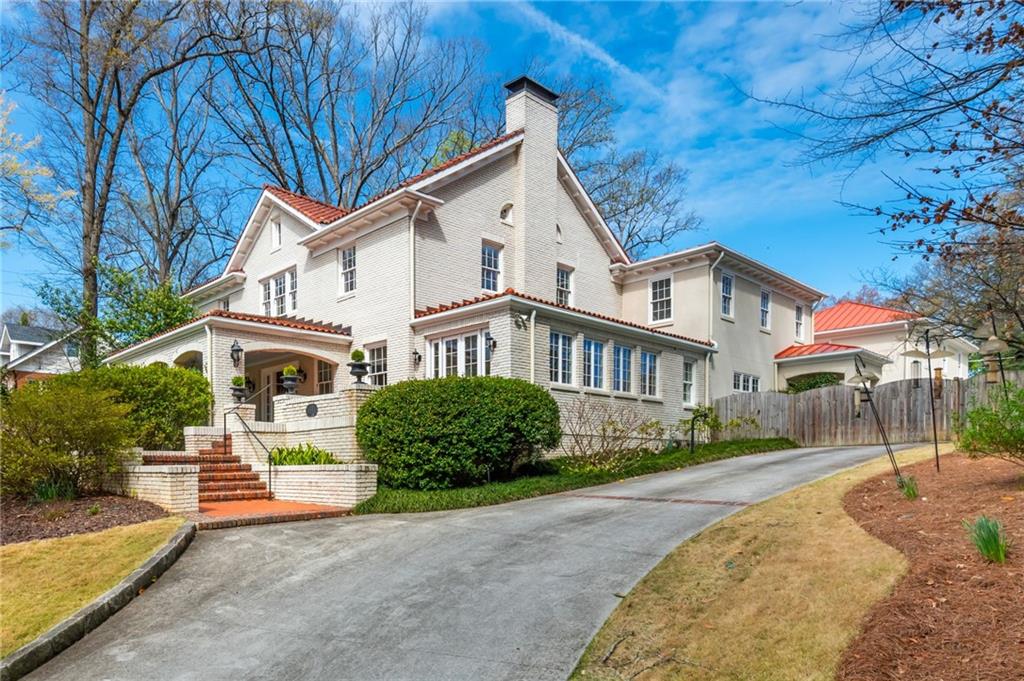 1196 Fairview Road NE