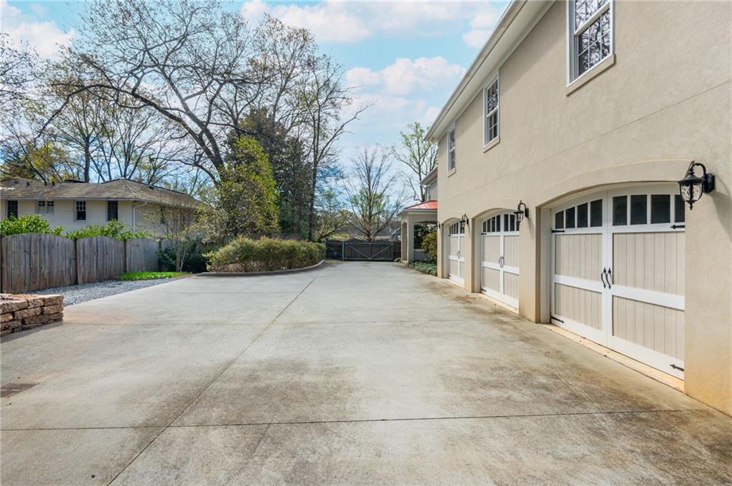 1196 Fairview Road NE