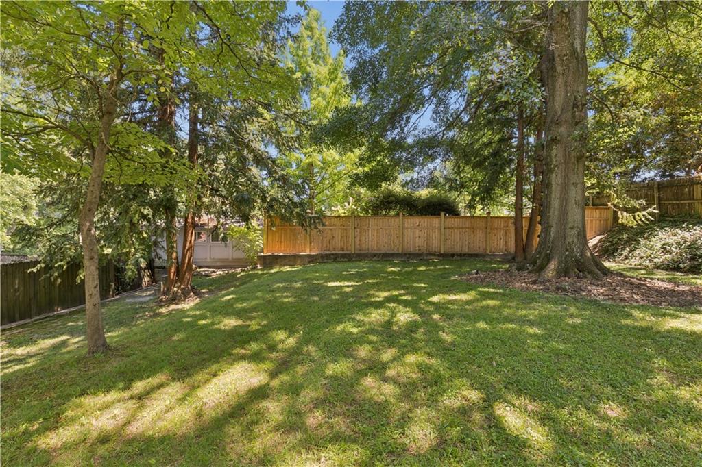 635 E Morningside Drive NE