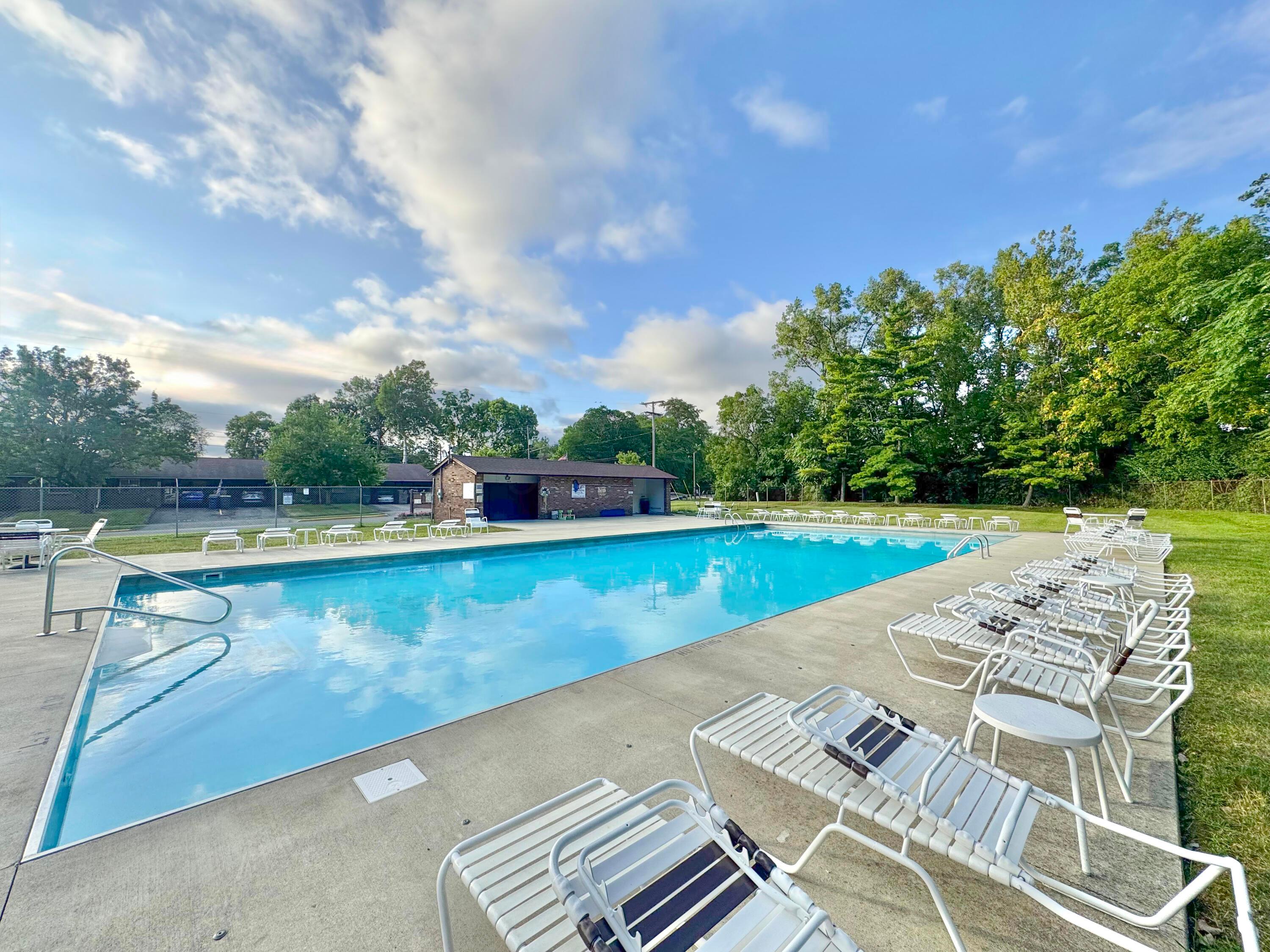 1169 Woodbrook Lane, 371