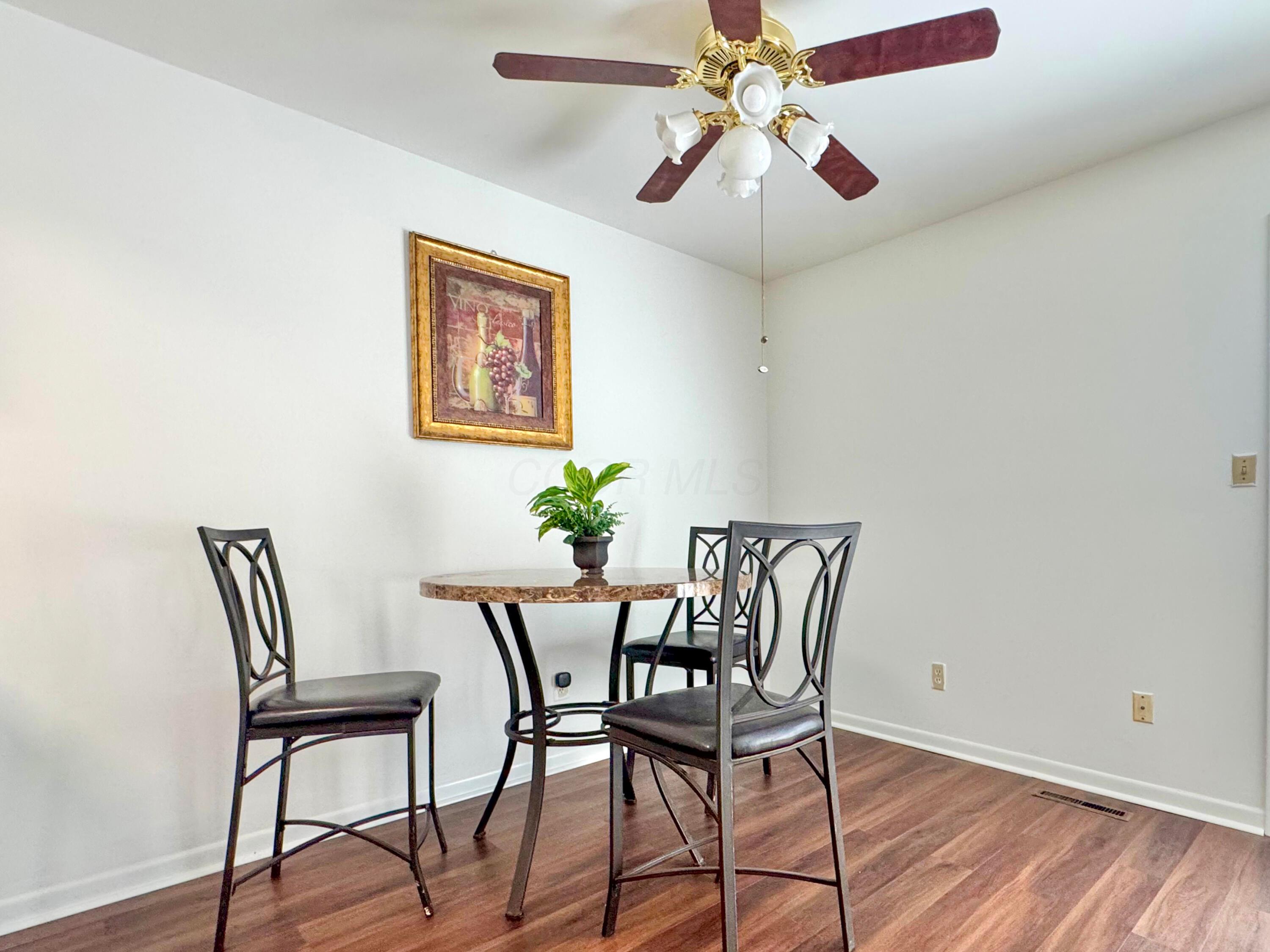 1169 Woodbrook Lane, 371