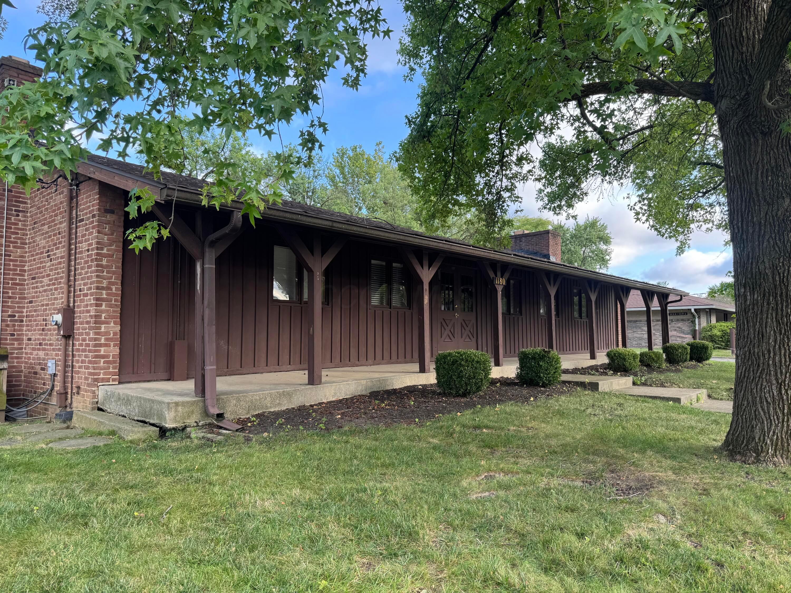 1169 Woodbrook Lane, 371