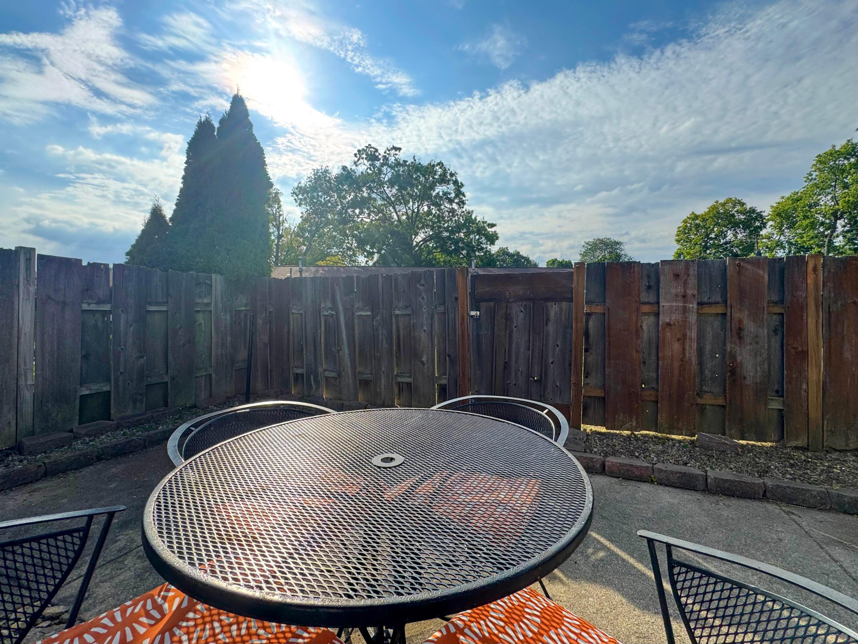 1169 Woodbrook Lane, 371