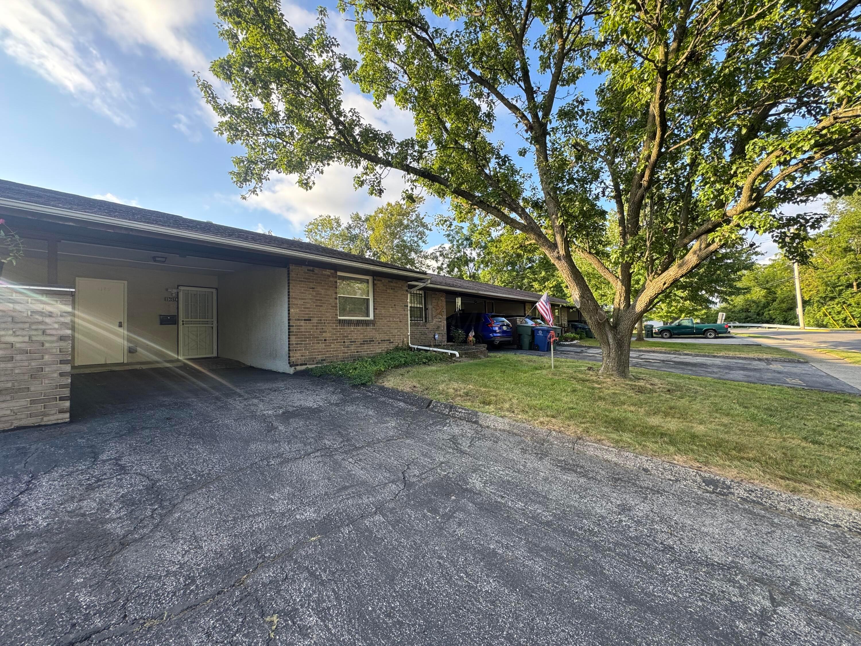 1169 Woodbrook Lane, 371