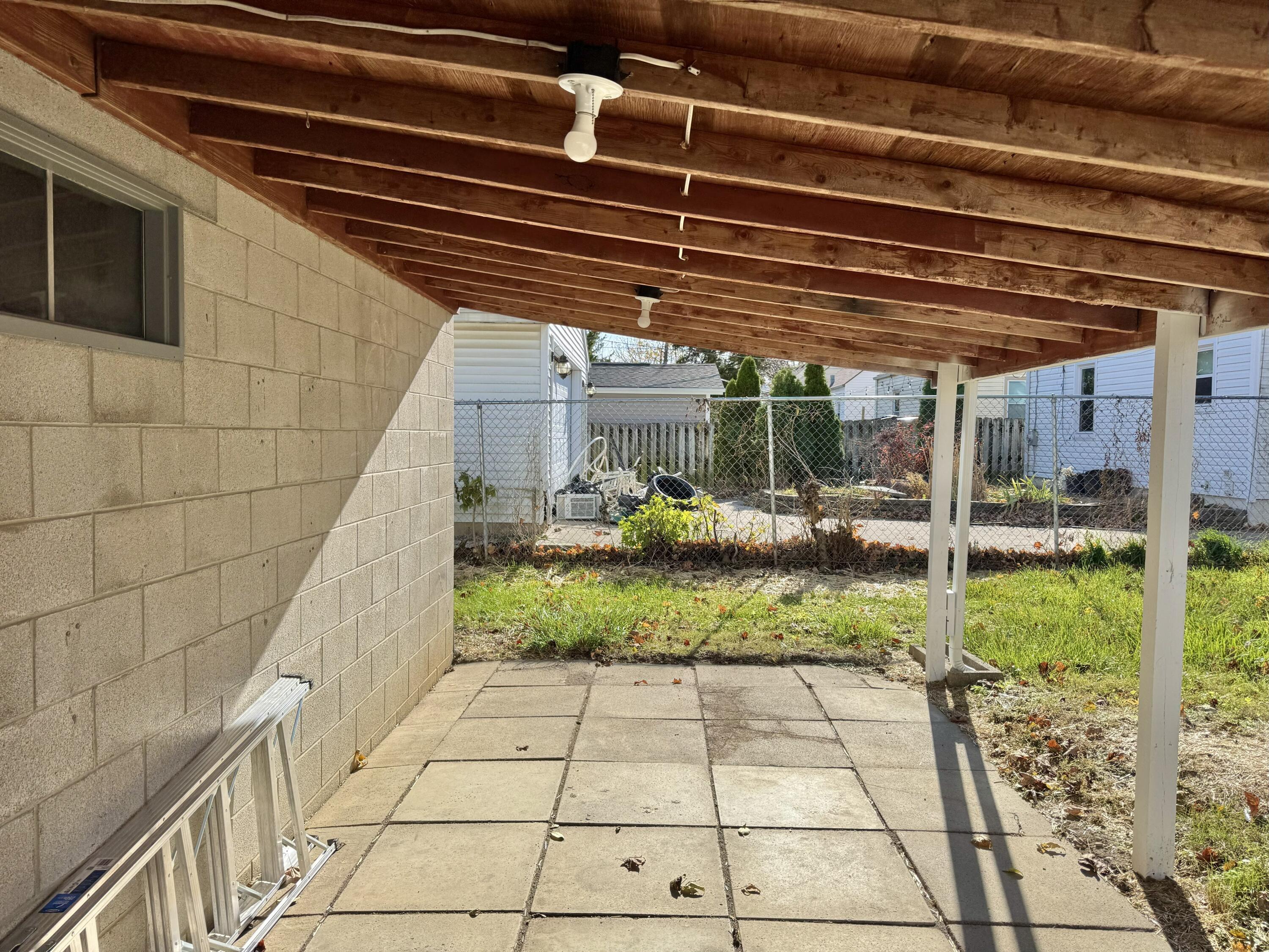 894 Binns Boulevard