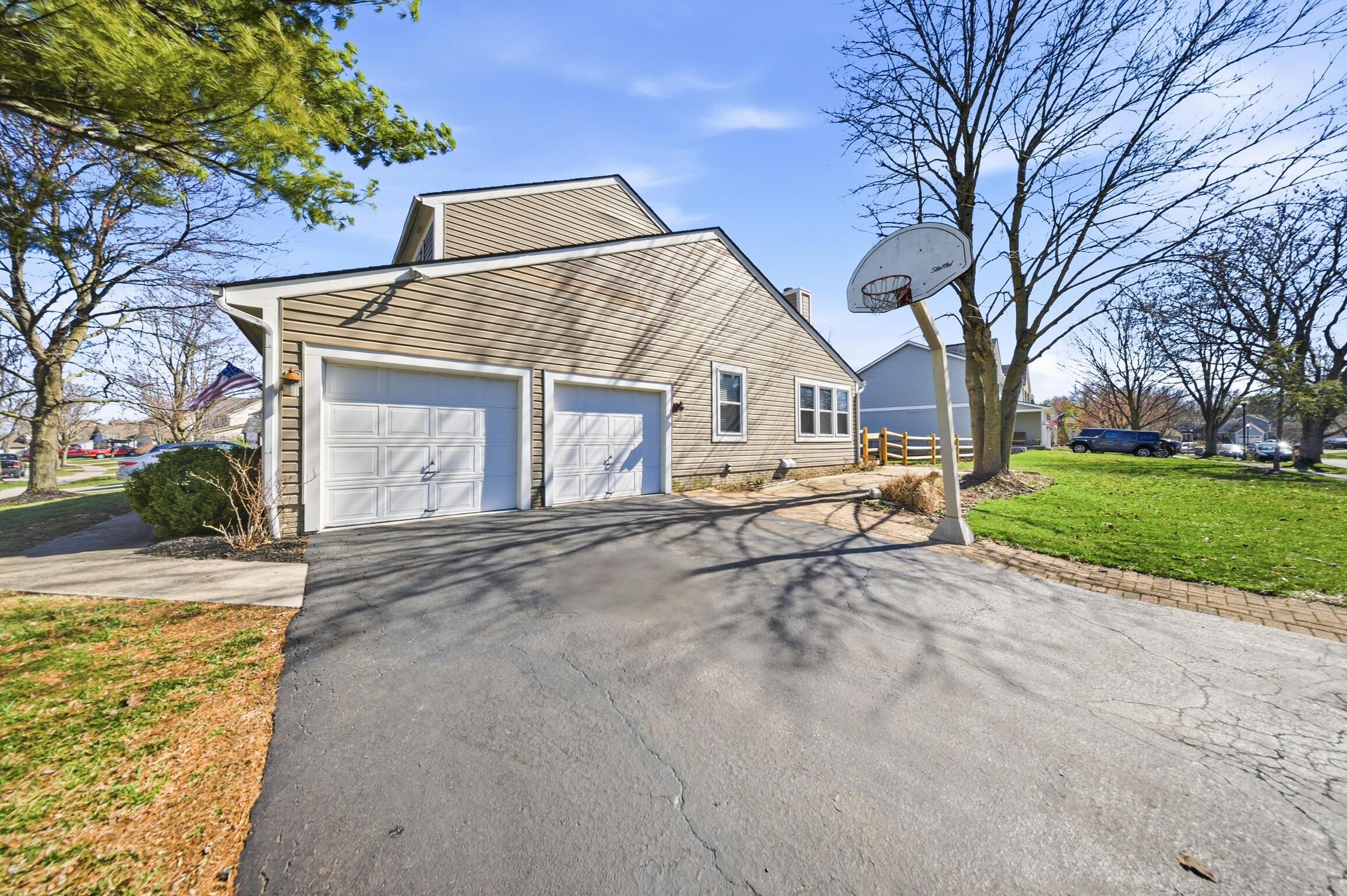 3441 River Place Drive