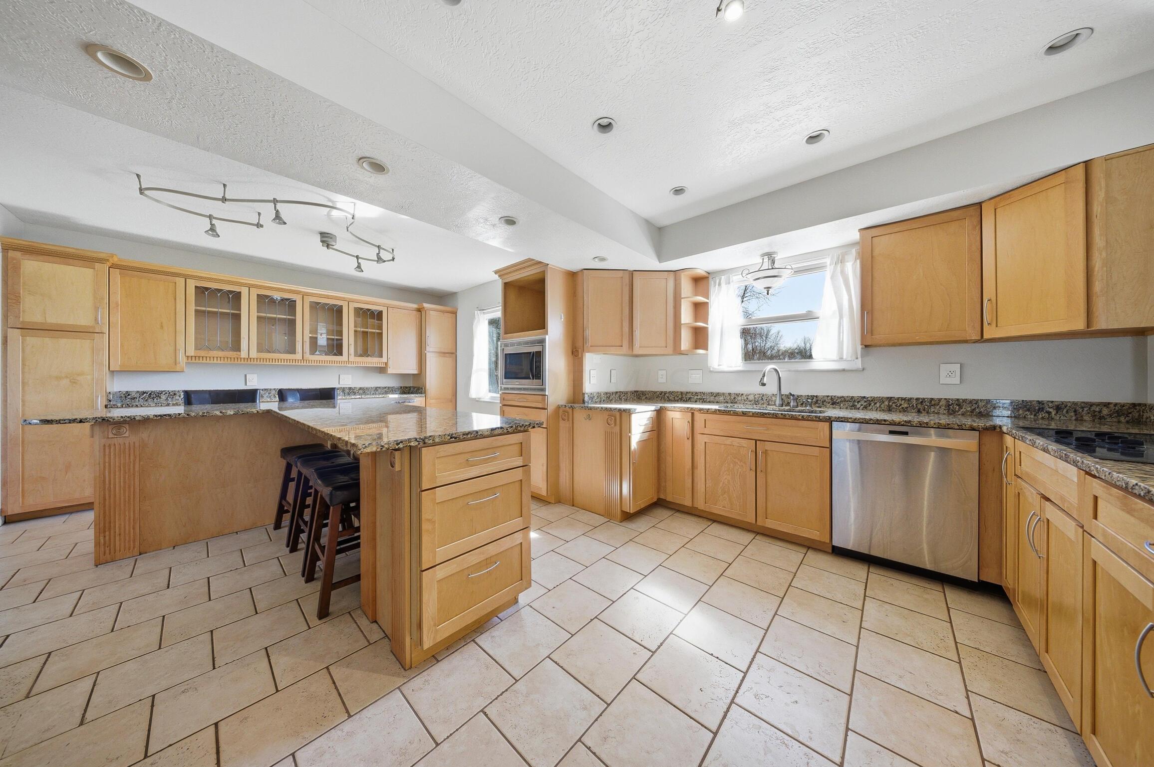 3441 River Place Drive