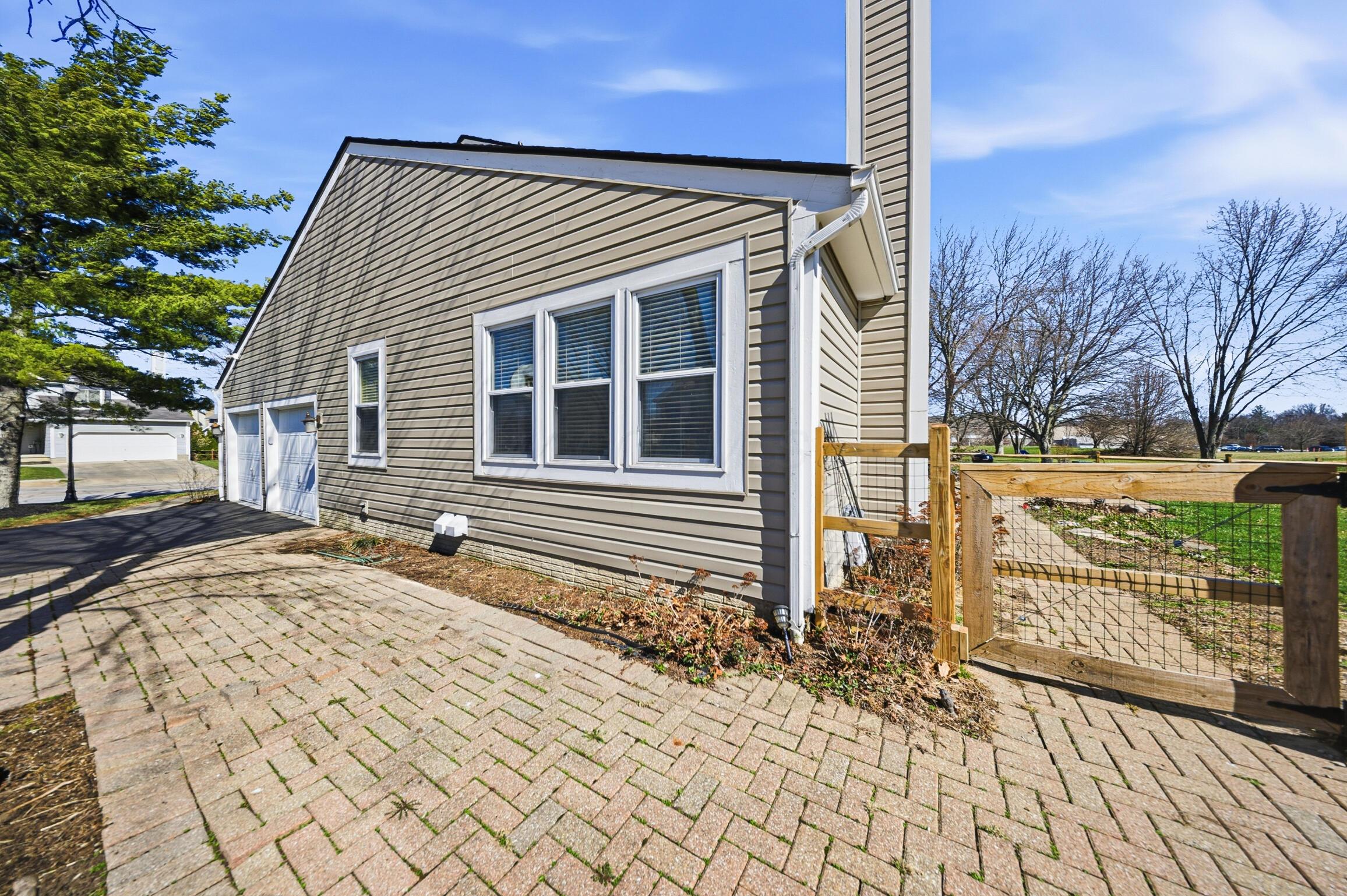 3441 River Place Drive