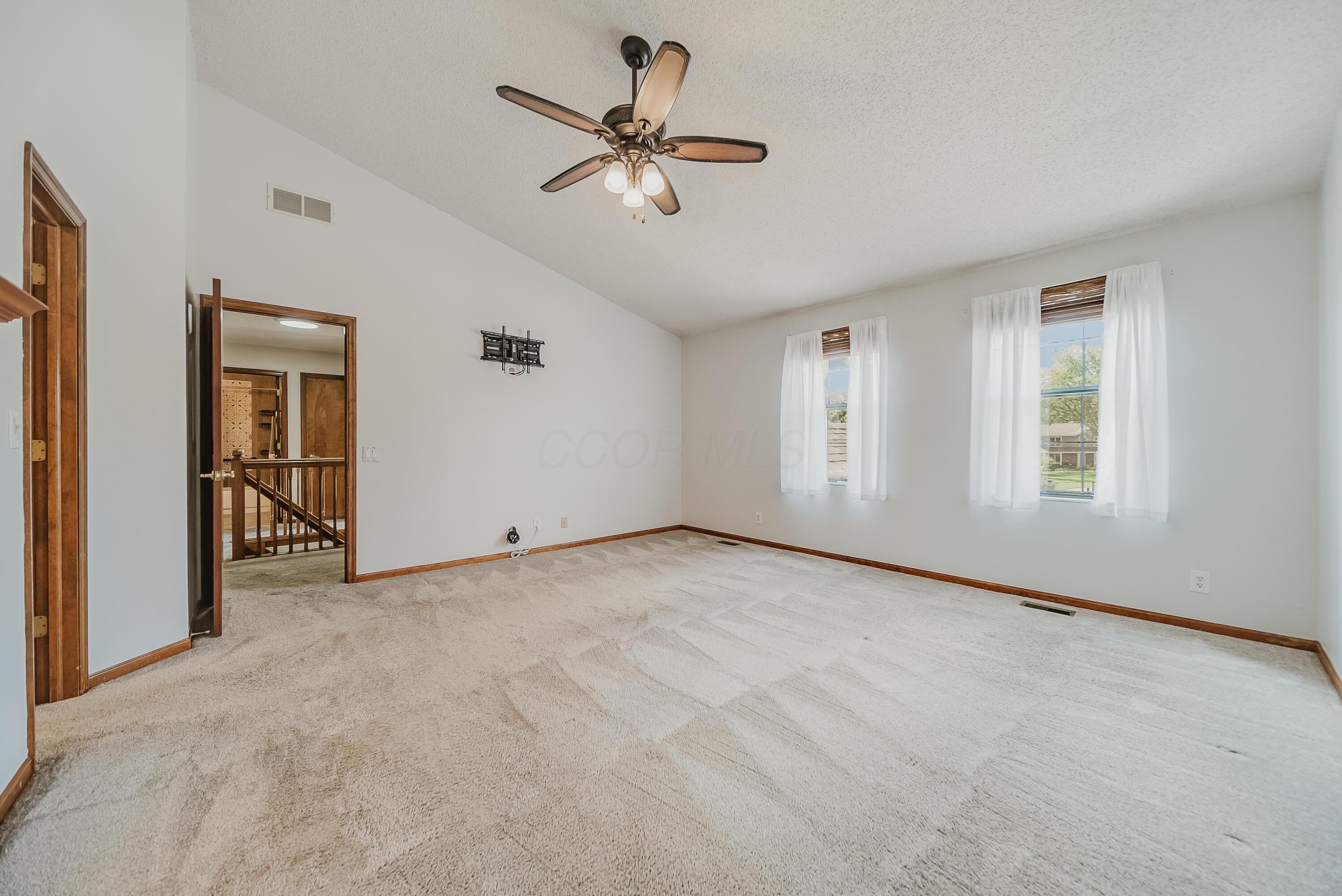2598 Hoover Crossing Way