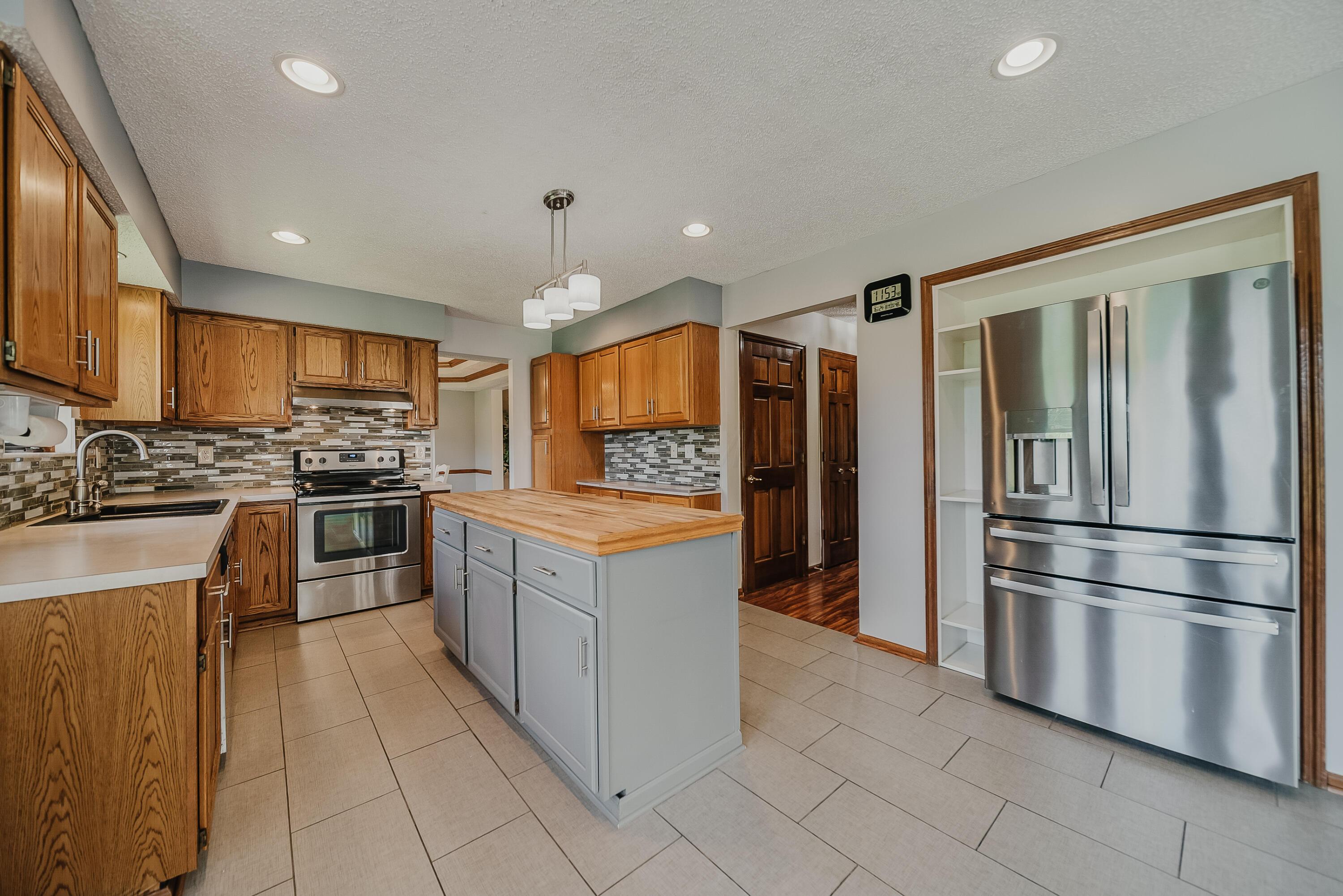 2598 Hoover Crossing Way